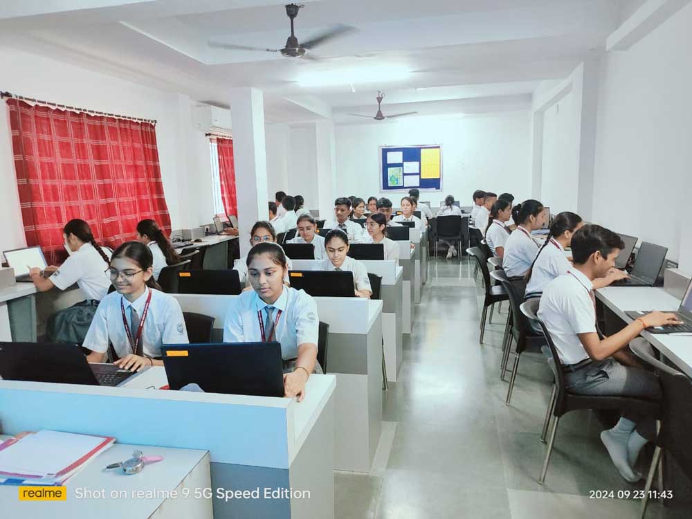Ambe Group of Schools | Amenities - Computer Labs
