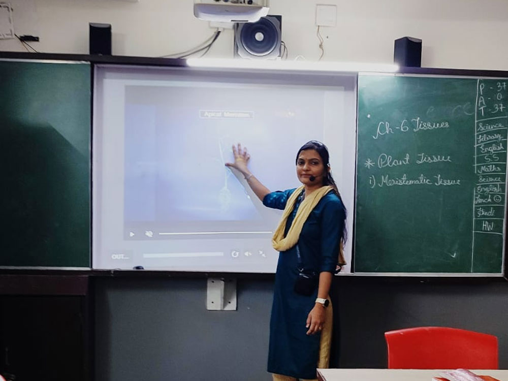 Ambe Group of Schools | Amenities - Smart Class